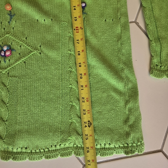 Vintage cotton artisinal chilean Green Knit Sweater with Floral Embroidery - Picture 4 of 5